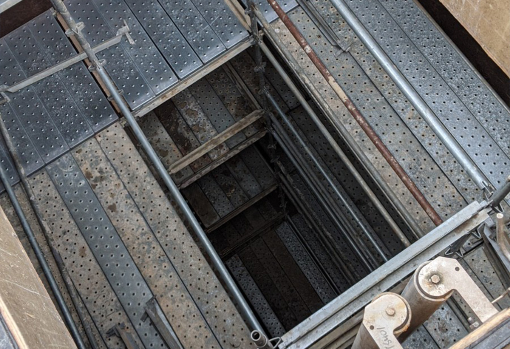 Project_Thumbnail_1024_OfficerSth 2